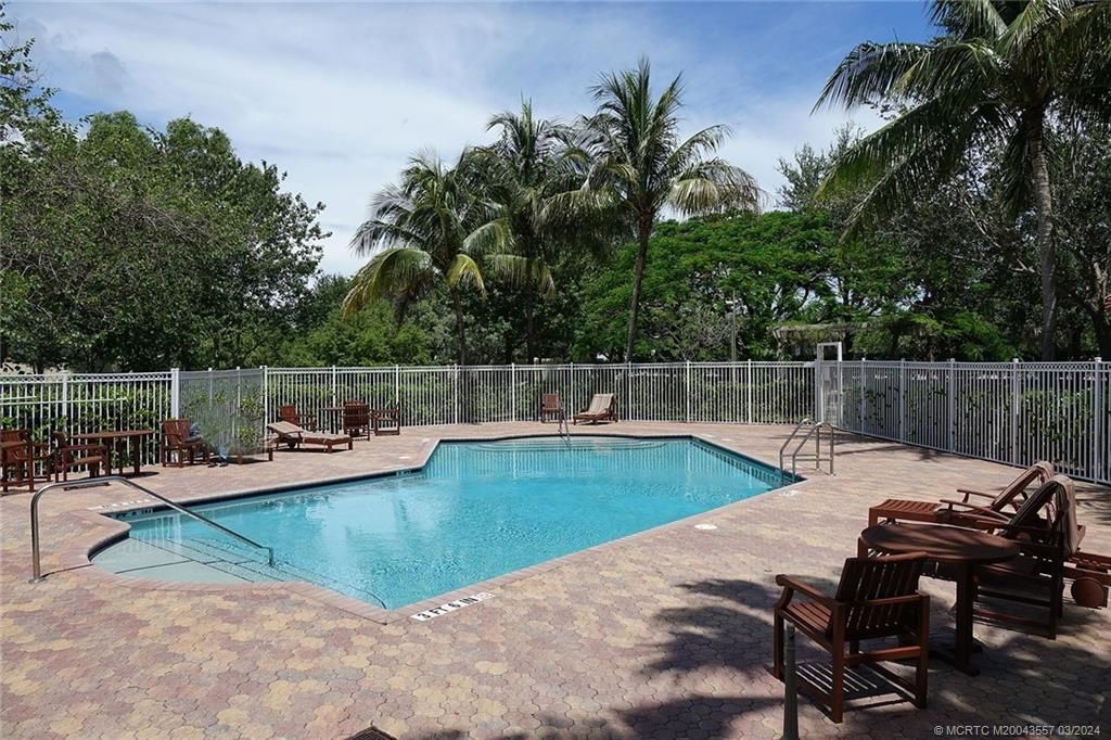 Photo of 49 SE Sedona Circle #101, Stuart, FL 34994 (MLS # M20043557)