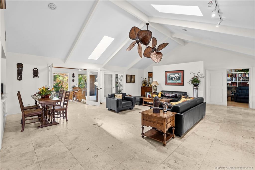 1995 SW Saint Andrews Drive