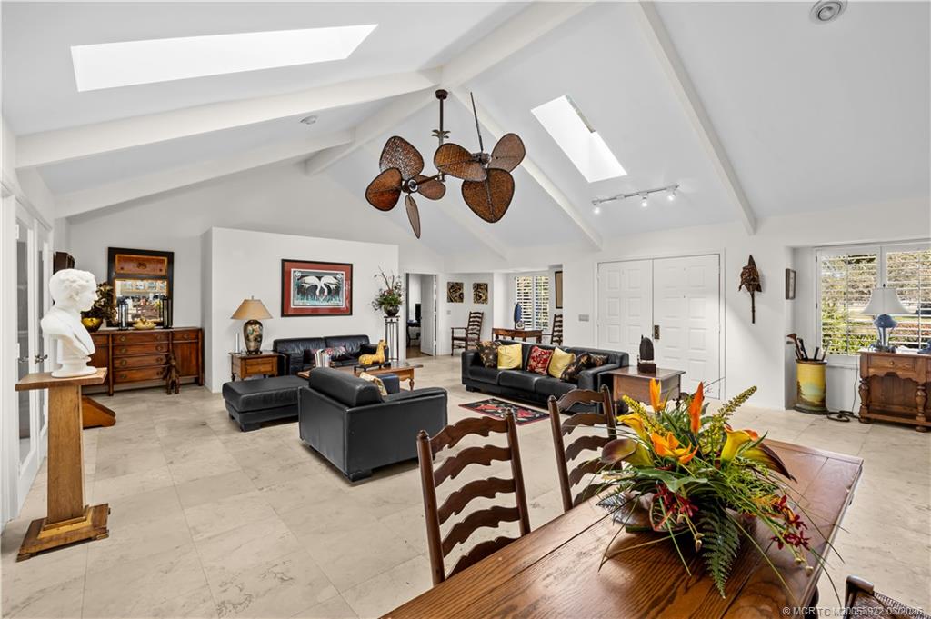 1995 SW Saint Andrews Drive