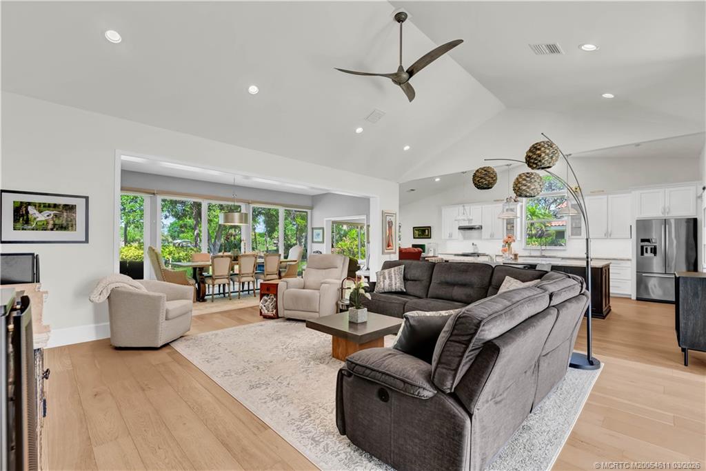 2024 NW Laurel Oak Lane