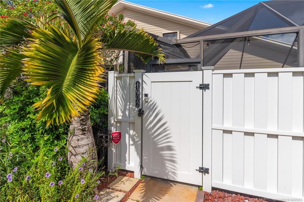 Photo of 1002 Summerwinds Lane, Jupiter, FL 33458 (MLS # M20040619)