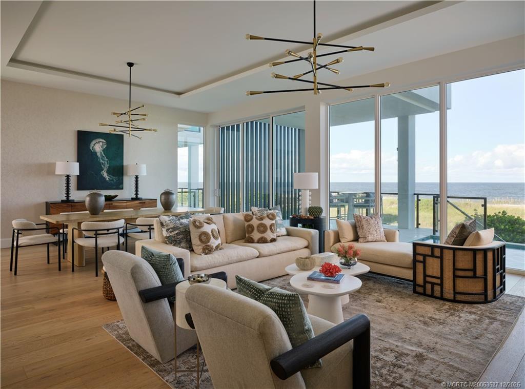 4368 Diamond Shores Way