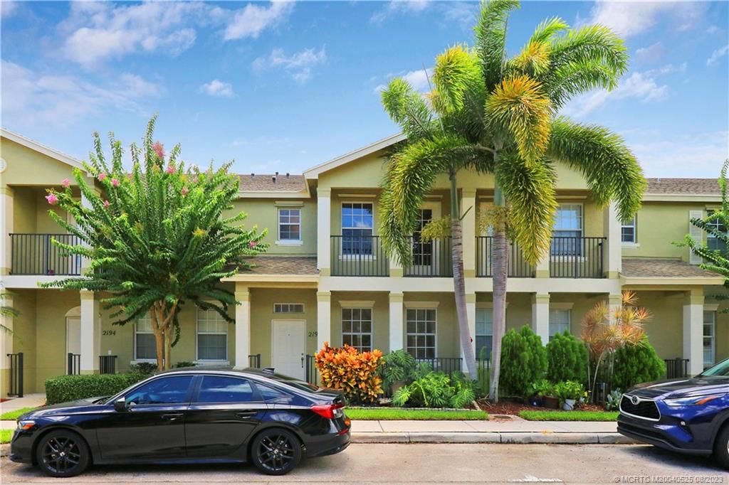 Photo of 2190 SE Destin Drive, Port Saint Lucie, FL 34952 (MLS # M20040525)