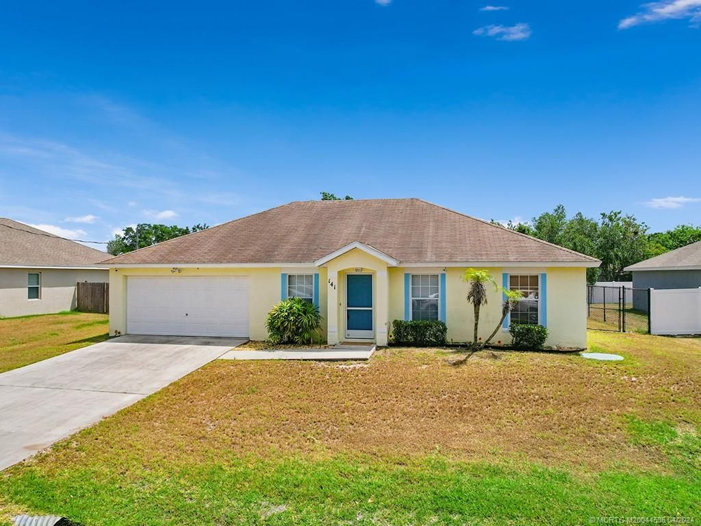 Photo of 141 NW Hibiscus Street, Port Saint Lucie, FL 34983 (MLS # M20044536)