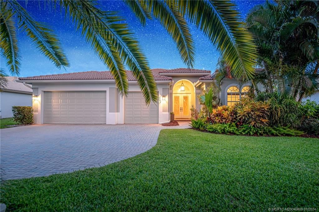 Photo of 4593 SW Long Bay Drive, Palm City, FL 34990 (MLS # M20045609)