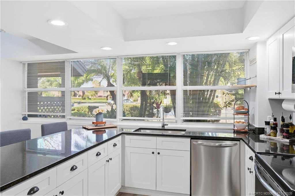 Photo of 3584 SW Sunset Trace Circle, Palm City, FL 34990 (MLS # M20053342)