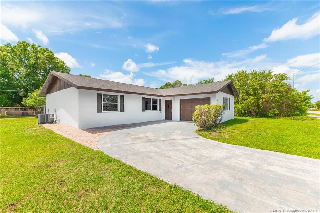 Photo of 550 SW Prima Vista Boulevard, Port Saint Lucie, FL 34983 (MLS # M20055316)