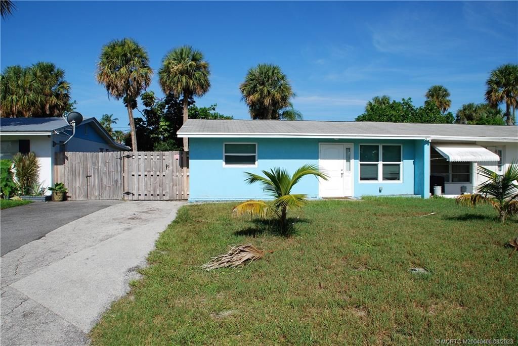 Photo of 406 SE Robalo Court, Stuart, FL 34996 (MLS # M20040408)