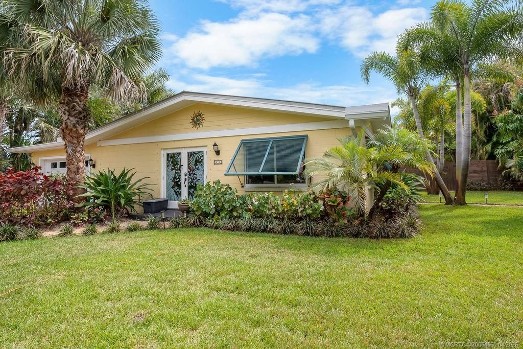 Photo of 517 SW South Carolina Drive, Stuart, FL 34994 (MLS # M20054960)