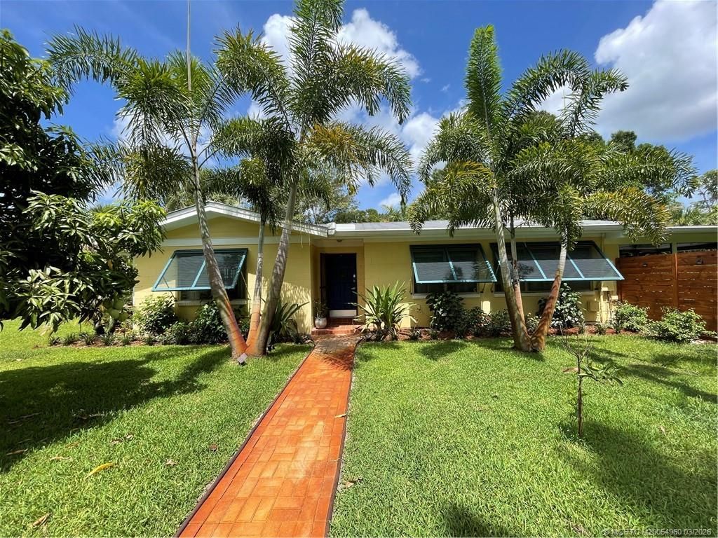 Photo of 517 SW South Carolina Drive, Stuart, FL 34994 (MLS # M20054960)