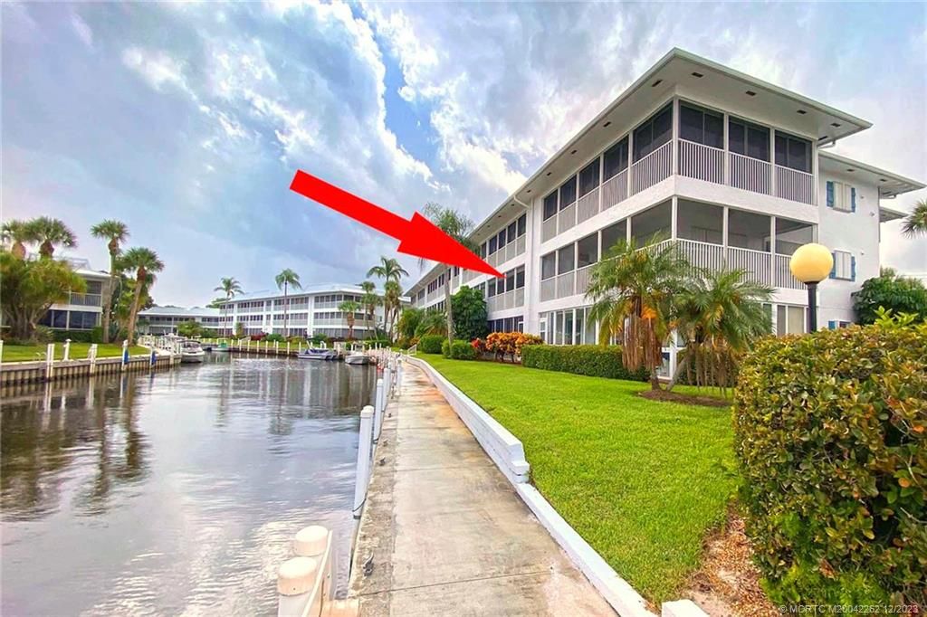 Photo of 1866 SW Palm City Road #202, Stuart, FL 34994 (MLS # M20042262)