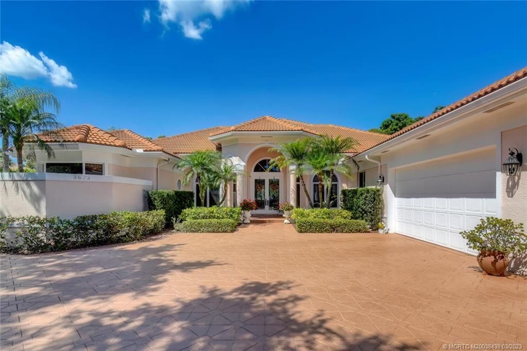 Photo of 3673 SE Doubleton Drive, Stuart, FL 34997 (MLS # M20038439)