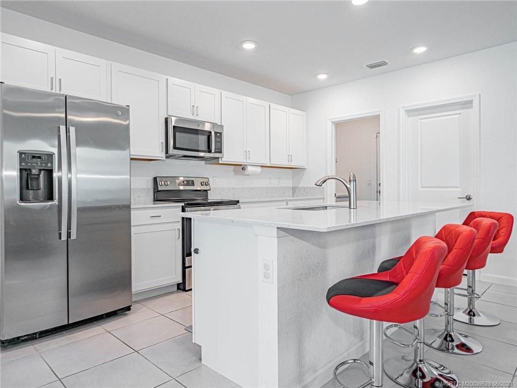 Photo of 4214 Abernathy Way, Fort Pierce, FL 34947 (MLS # M20039529)