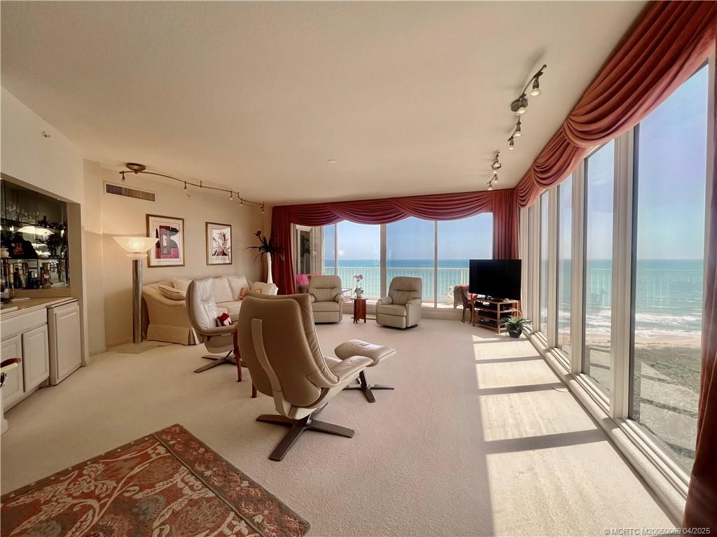 4400 N Highway A1a 8S