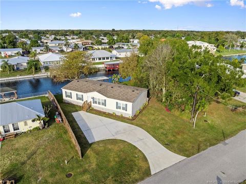 Mobile Home For Sale - 2603 SE 34th Lane<br/> Okeechobee, FL 34974