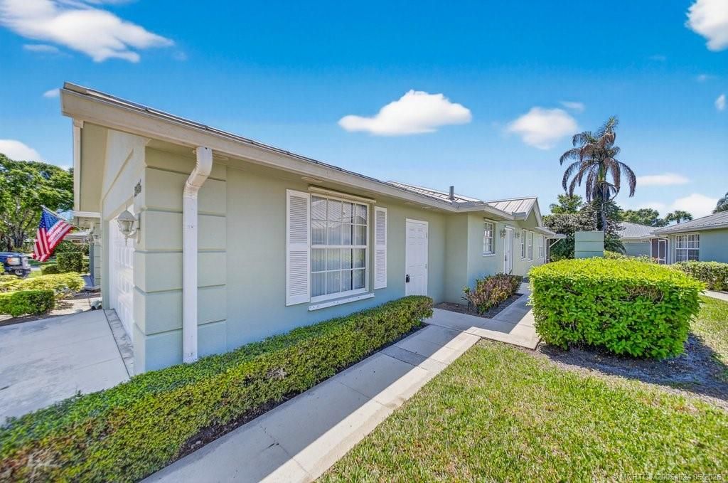 Photo of 2806 SW Ridgewood Place, Palm City, FL 34990 (MLS # M20054924)