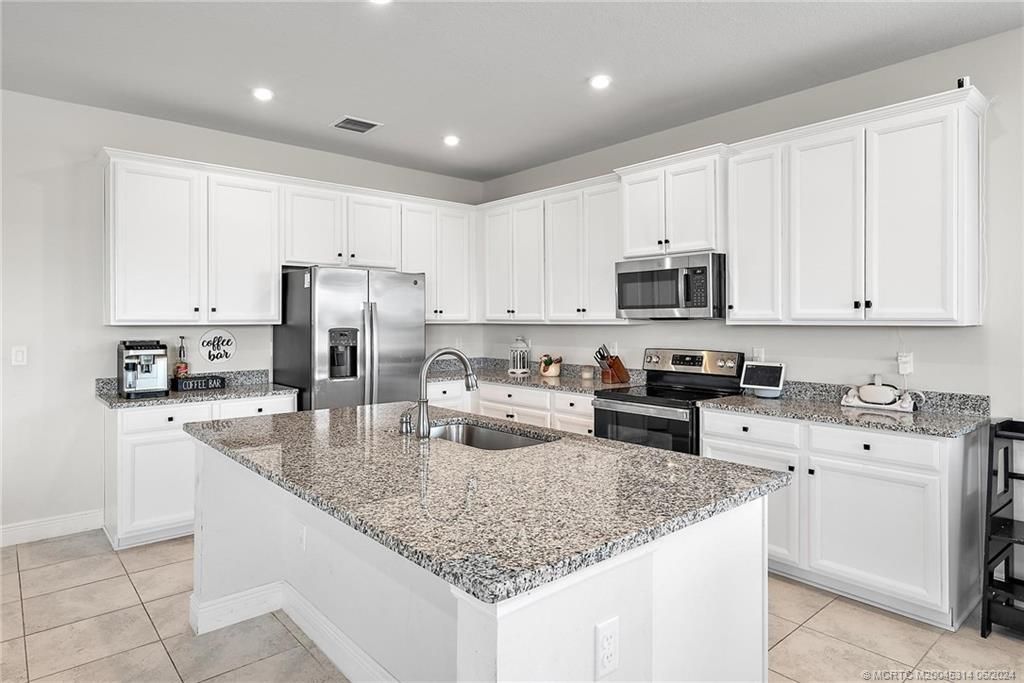 Photo of 11024 SW Pacini Way, Port Saint Lucie, FL 34987 (MLS # M20045314)