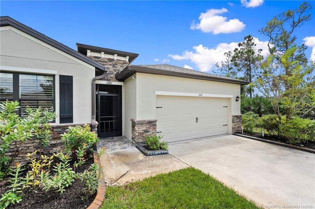 Photo of 6441 NW Regent Street, Port Saint Lucie, FL 34983 (MLS # M20052403)