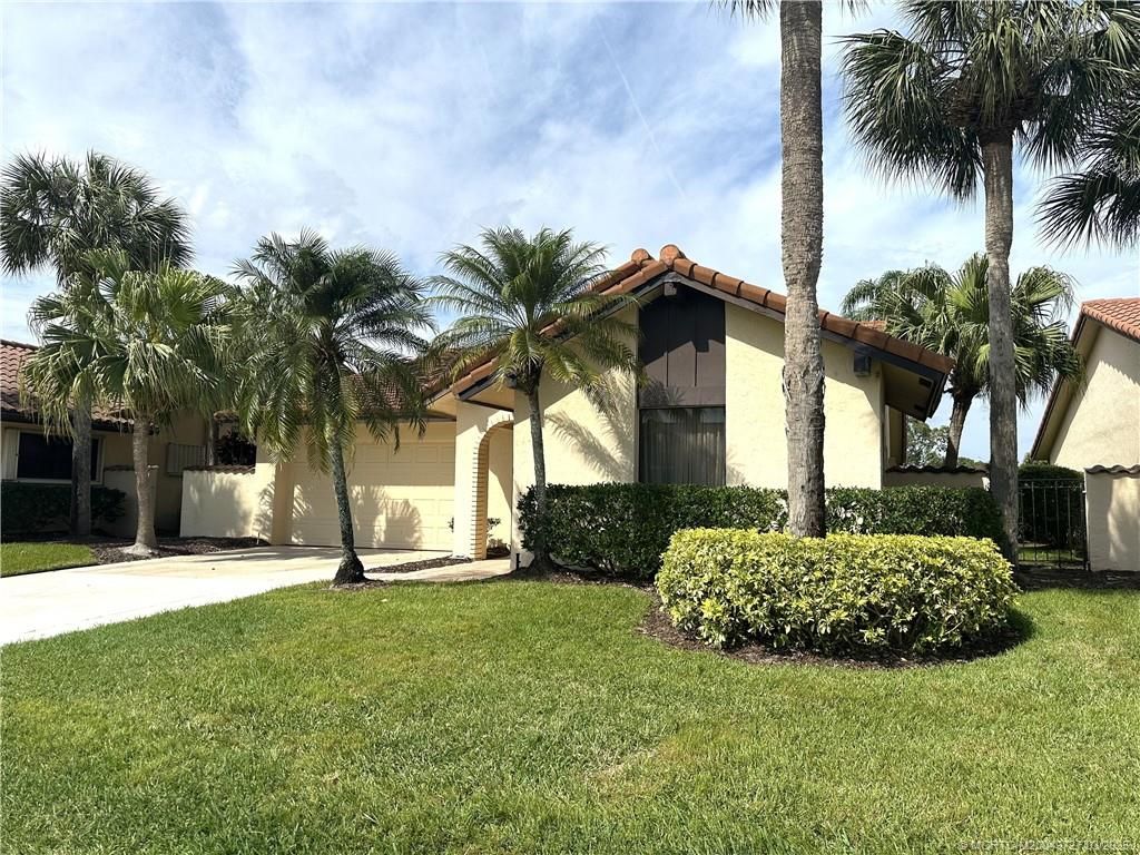 Photo of 2440 SW Bobalink Court, Palm City, FL 34990 (MLS # M20049727)