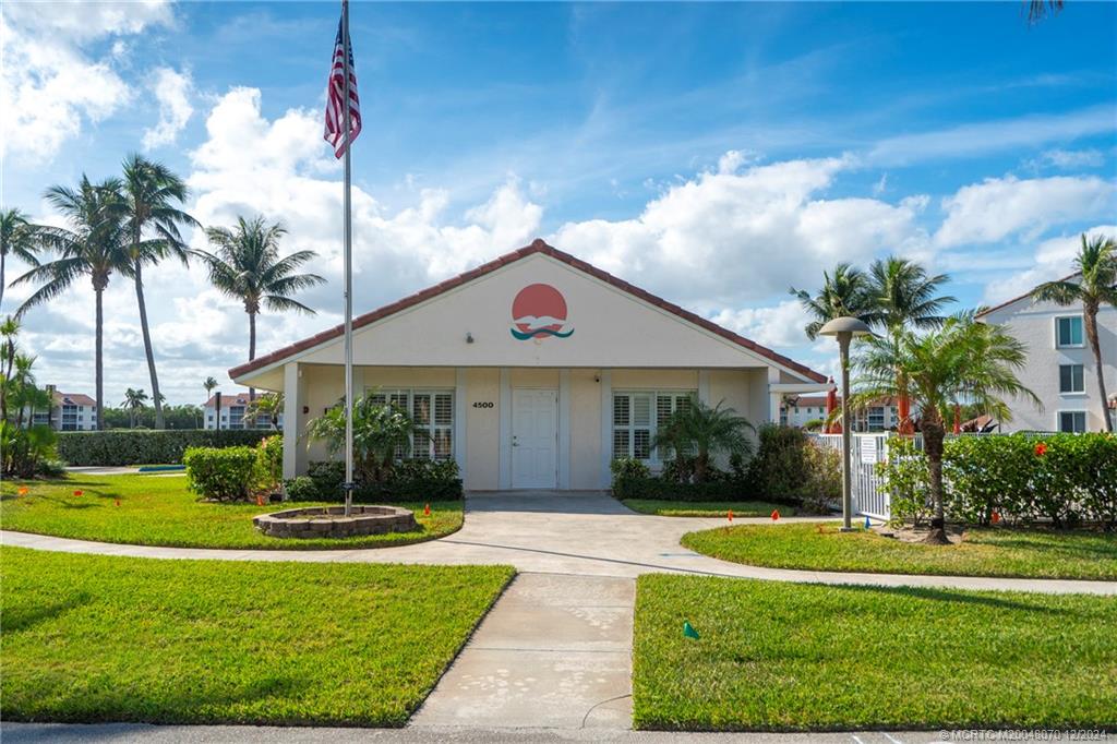 Jensen Beach, Florida 34957, United States, 2 Bedrooms Bedrooms, ,2 BathroomsBathrooms,Residential,Pending,26435