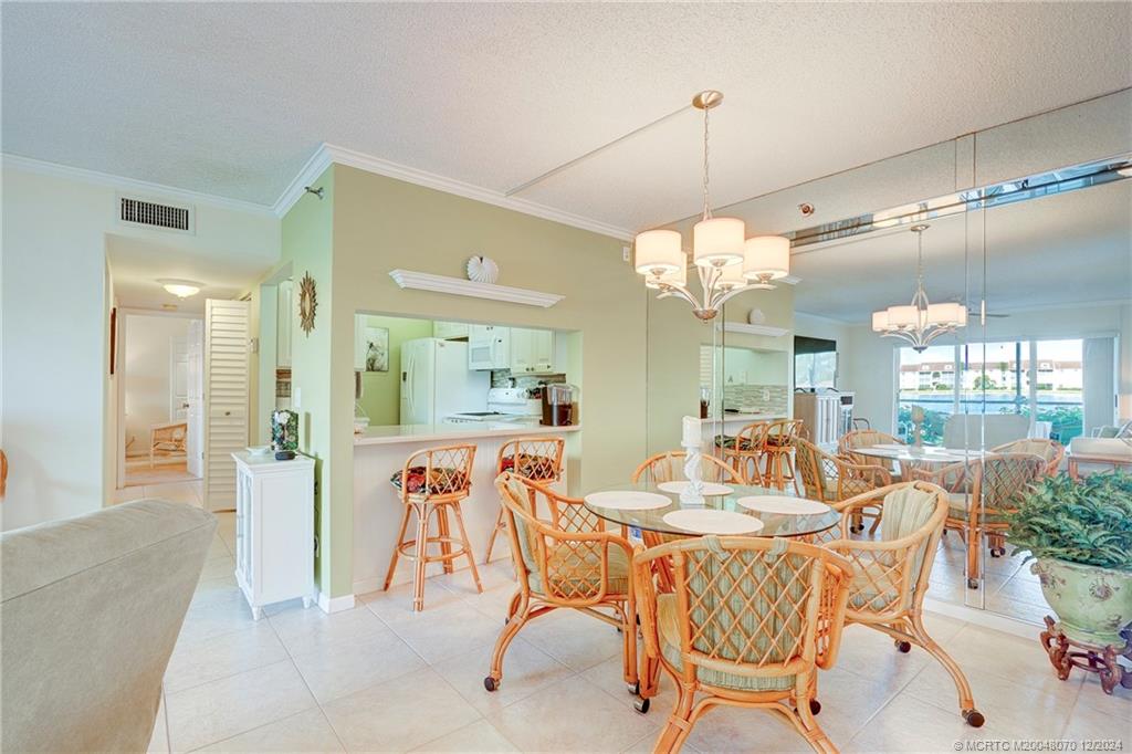 Jensen Beach, Florida 34957, United States, 2 Bedrooms Bedrooms, ,2 BathroomsBathrooms,Residential,Pending,26435