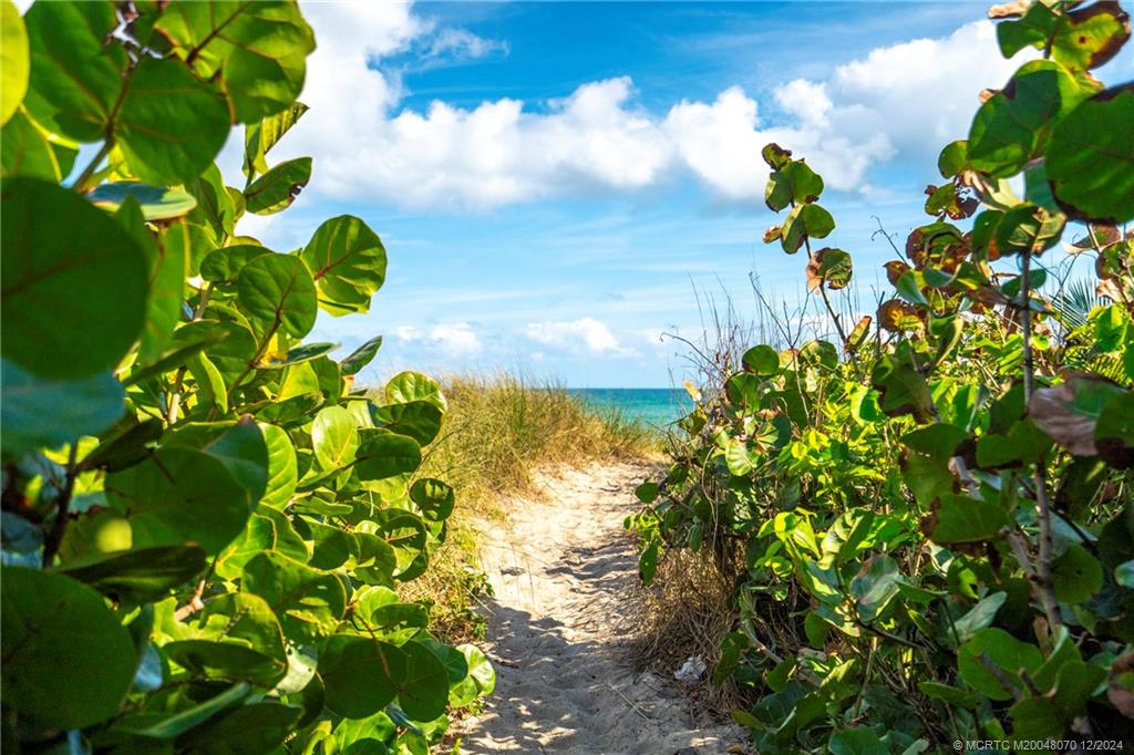 Jensen Beach, Florida 34957, United States, 2 Bedrooms Bedrooms, ,2 BathroomsBathrooms,Residential,Pending,26435