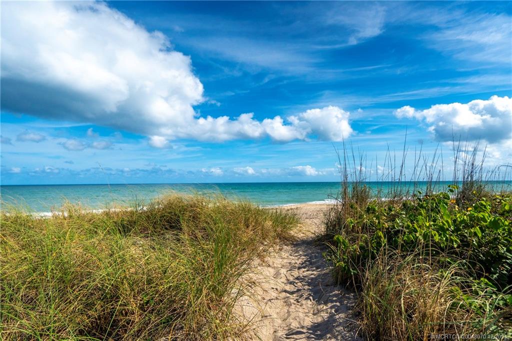 Jensen Beach, Florida 34957, United States, 2 Bedrooms Bedrooms, ,2 BathroomsBathrooms,Residential,Pending,26435