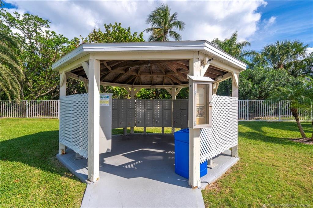 Jensen Beach, Florida 34957, United States, 2 Bedrooms Bedrooms, ,2 BathroomsBathrooms,Residential,Pending,26435