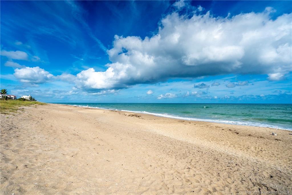 Jensen Beach, Florida 34957, United States, 2 Bedrooms Bedrooms, ,2 BathroomsBathrooms,Residential,Pending,26435