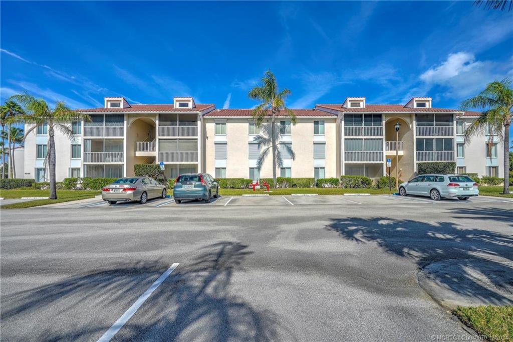 Jensen Beach, Florida 34957, United States, 2 Bedrooms Bedrooms, ,2 BathroomsBathrooms,Residential,Pending,26435