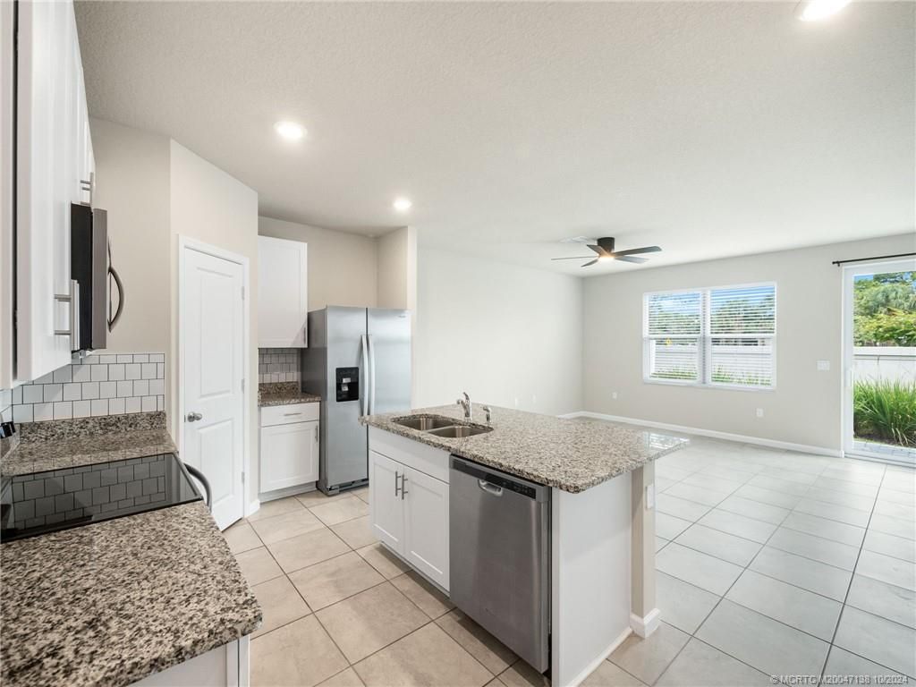 Photo of 327 SE Halifax Lane, Stuart, FL 34994 (MLS # M20047138)