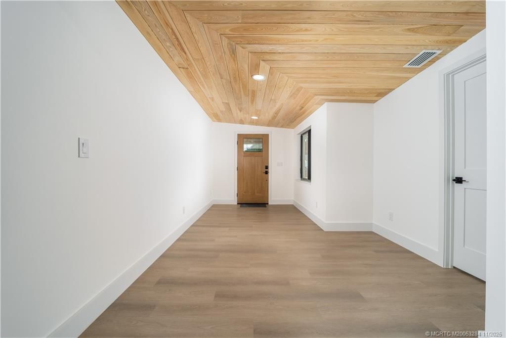 Photo of 5549 SE Normandy Avenue, Stuart, FL 34997 (MLS # M20053284)