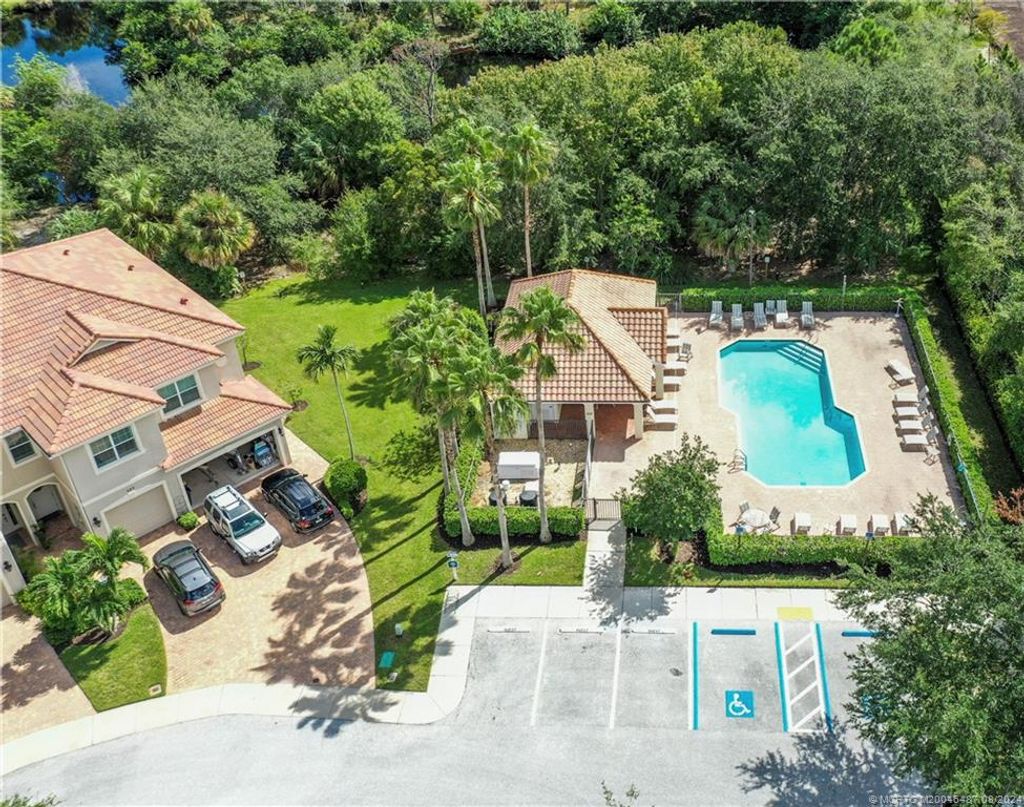 Photo of 583 SW Glen Crest Way, Stuart, FL 34997 (MLS # M20046487)