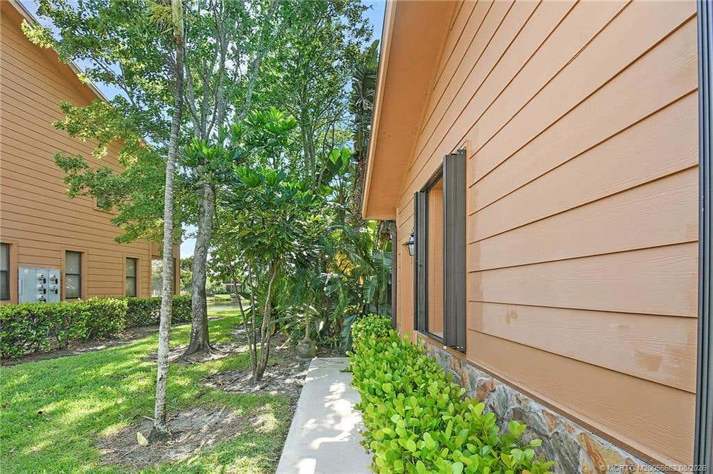 Photo of 132 SE Crestwood Circle, Stuart, FL 34997 (MLS # M20056662)