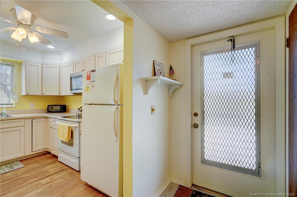 Stuart, Florida 34996, United States, 2 Bedrooms Bedrooms, ,2 BathroomsBathrooms,Residential,Active,52792