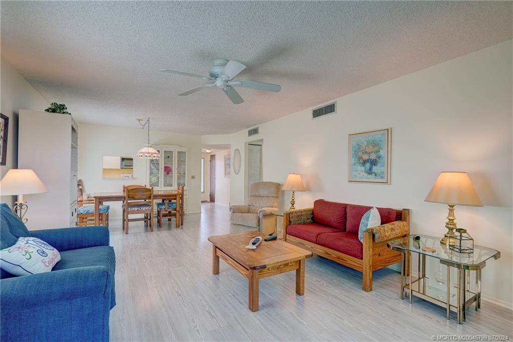 Stuart, Florida 34996, United States, 2 Bedrooms Bedrooms, ,2 BathroomsBathrooms,Residential,Active,52792