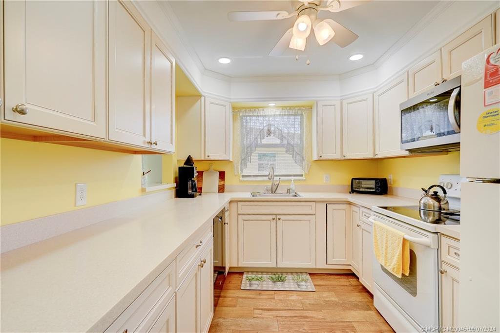 Stuart, Florida 34996, United States, 2 Bedrooms Bedrooms, ,2 BathroomsBathrooms,Residential,Active,52792