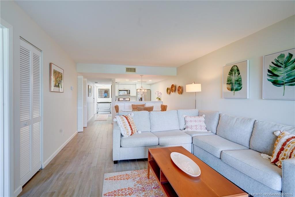 Stuart, Florida 34996, United States, 2 Bedrooms Bedrooms, ,2 BathroomsBathrooms,Residential,Active,77579