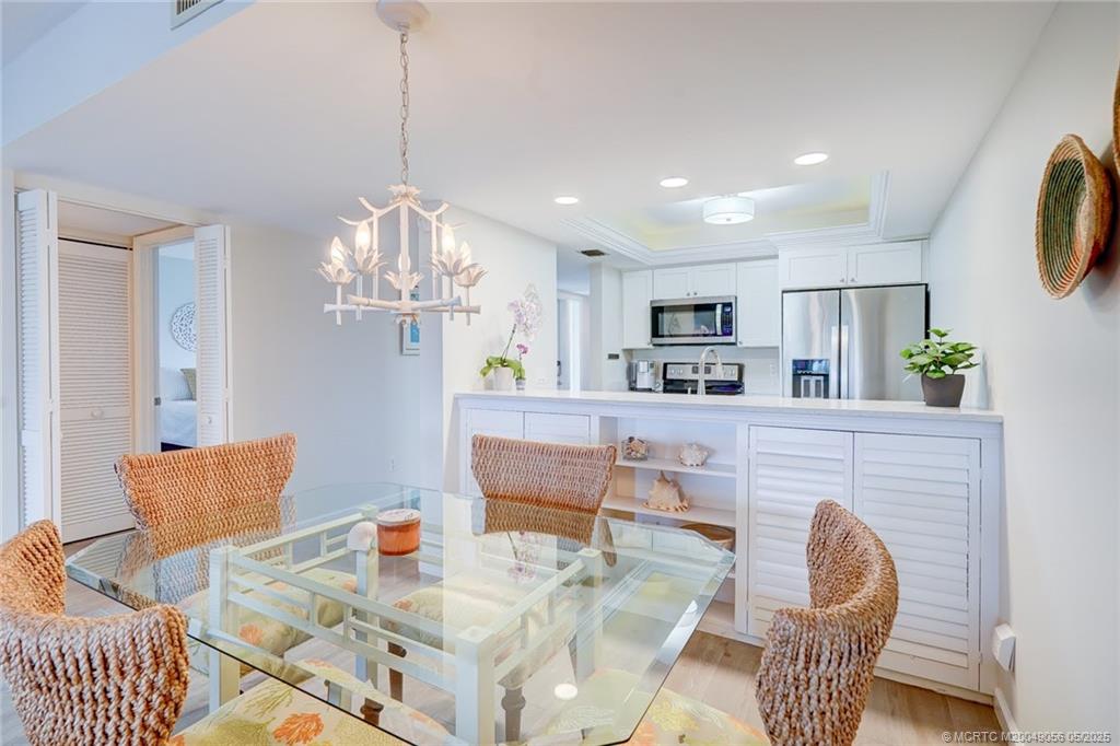 Stuart, Florida 34996, United States, 2 Bedrooms Bedrooms, ,2 BathroomsBathrooms,Residential,Active,77579