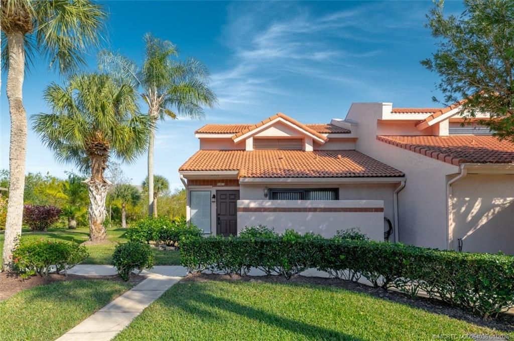 Photo of 3307 SE Sandpiper Circle, Port Saint Lucie, FL 34952 (MLS # M20054036)