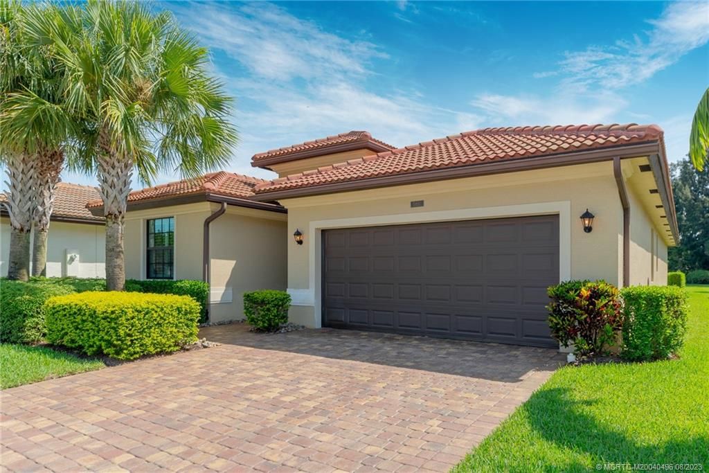 Photo of 5891 SE Entry Court, Stuart, FL 34997 (MLS # M20040496)