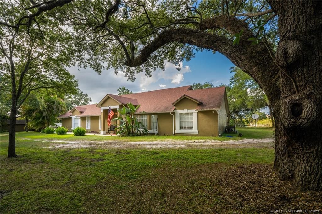 Photo of 18001 SW Kanner Highway, Indiantown, FL 34956 (MLS # M20040079)