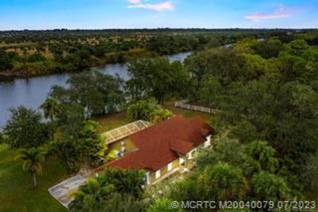 Photo of 18001 SW Kanner Highway, Indiantown, FL 34956 (MLS # M20040079)