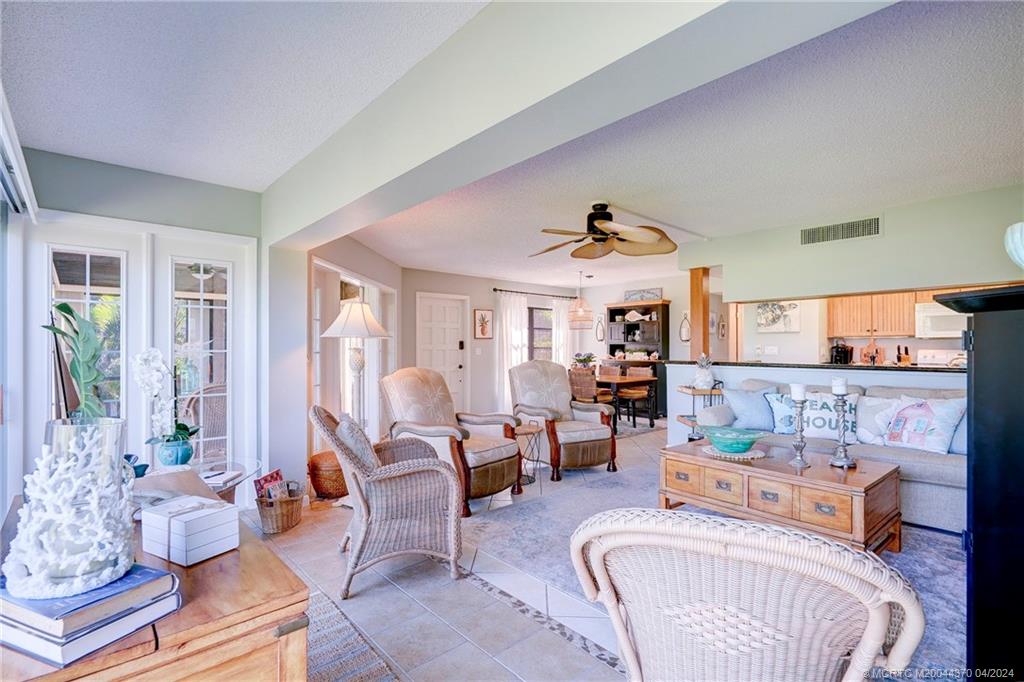 Stuart, Florida 34996, United States, 2 Bedrooms Bedrooms, ,2 BathroomsBathrooms,Residential,Active,60839