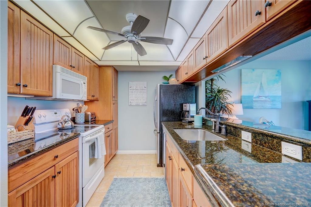 Stuart, Florida 34996, United States, 2 Bedrooms Bedrooms, ,2 BathroomsBathrooms,Residential,Active,60839