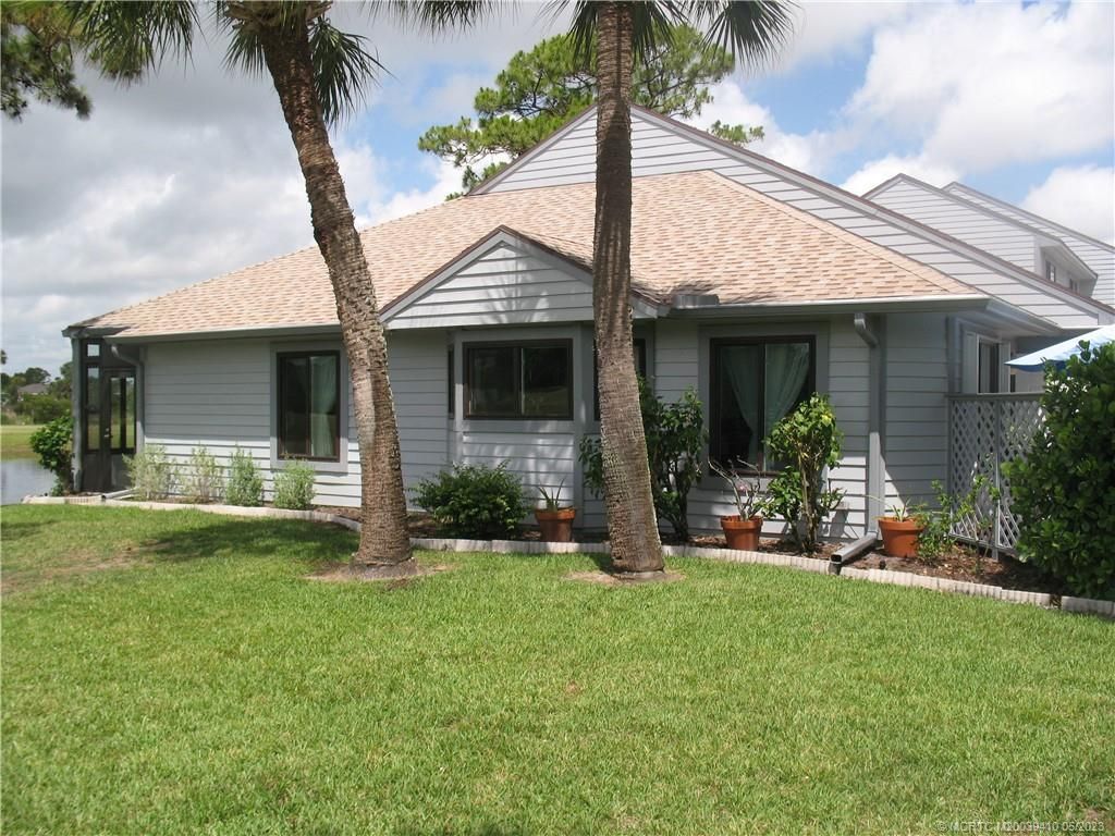 Photo of 6196 SE Georgetown Place, Hobe Sound, FL 33455 (MLS # M20039410)