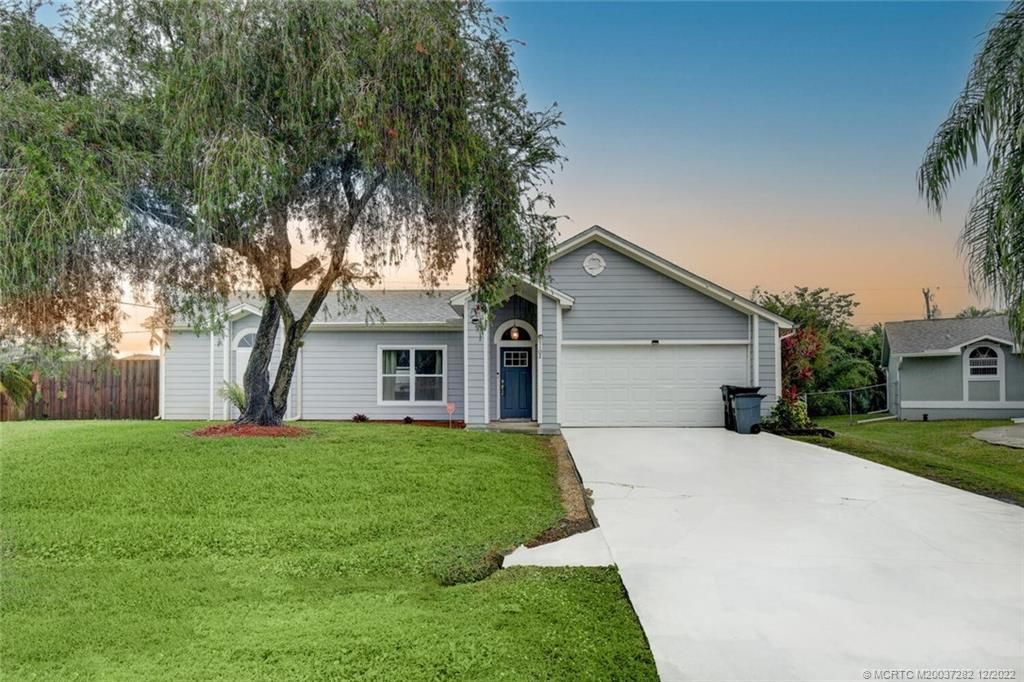 Photo of 1102 SW Gardena Avenue, Port Saint Lucie, FL 34953 (MLS # M20037282)