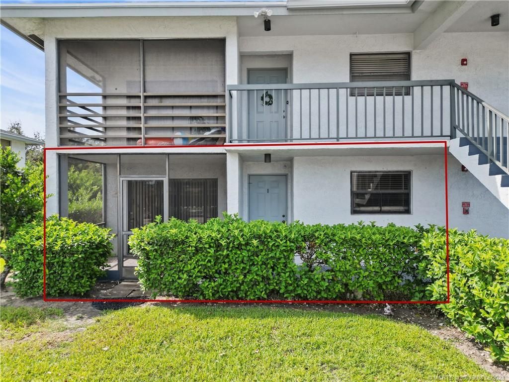 Photo of 1230 SE Parkview Place #D1, Stuart, FL 34994 (MLS # M20039608)