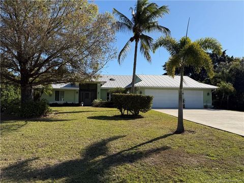 Photo of 1420 SW Belgrave Terrace, Stuart, FL 34997 (MLS # M20053869)