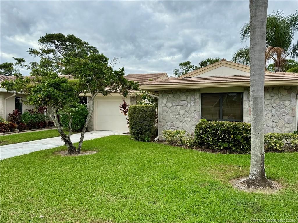 Photo of 2561 SW Egret Pond Circle, Palm City, FL 34990 (MLS # M20054598)